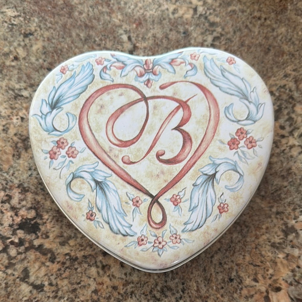 Heart-Shaped Decorative Tin with Floral Design